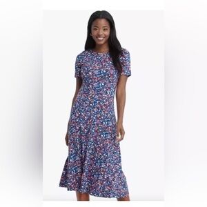 NWT Draper James
Ditsy Floral Blue Midi Dress Size Medium